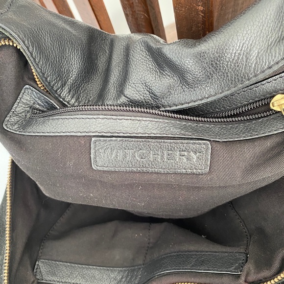 Witchery black leather handbag - Picture 3 of 4